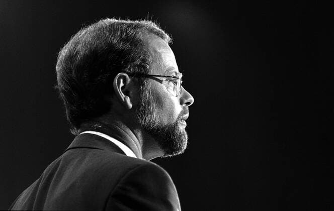 Rudolf Scharping (GER SPD) anlässlich seiner Vorstellung als Kanzlerkandidat während eines Pressetermins in Bonn