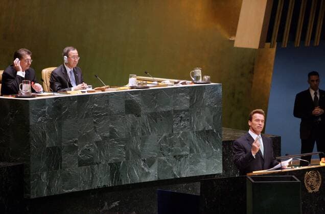 Arnold Schwarzenegger (re., USA Gouverneur Kalifornien) anlässlich des UN-Klimagipfels in New York - 