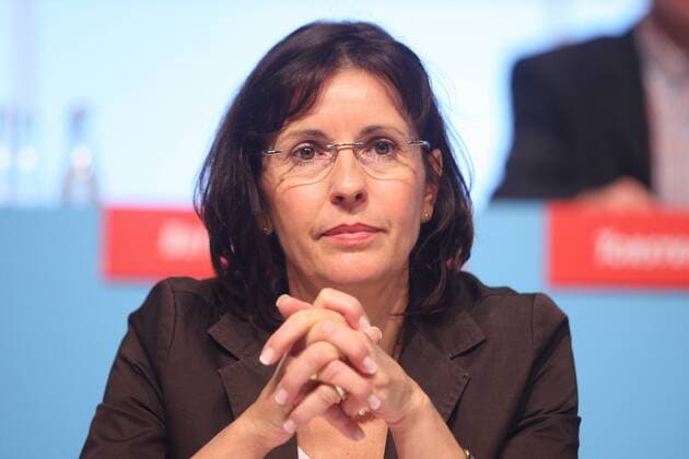 Andrea Ypsilanti (GER SPD-Landesvorsitzende Hessen) während des SPD-Landesparteitags in Wiesbaden