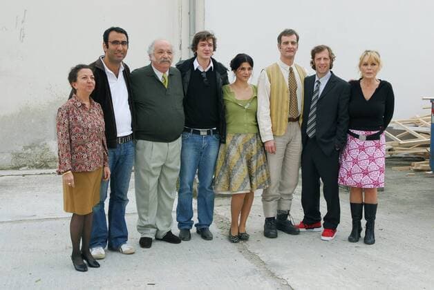 V.l.n.r.: Schauspielerin Sabahat Bademsoy (TUR), Regisseur Sinan Akkus (TUR), Schauspieler Meray Ülgen (TUR), Produzent Nikolas M. Lohmann (GER), Schauspielerin Lale Yavas (SUI), Schauspieler Heinrich Schafmeister und Oliver Korittke (beide GER) und Schauspielerin Ingeborg Westphal (GER) anlässlich eines Pressetermins zu - Evet, ich will - in Berlin