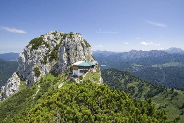 Gipfel des Buchstein mit Tegernseer Hütte, Bayrische Voralpen ibxora00254403