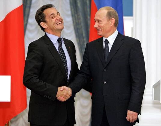 Präsident Wladimir Putin (re., RUS) empfängt Präsident Nicolas Sarkozy (FRA) in Moskau 