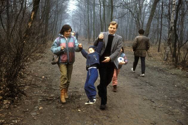 Eberhard Diepgen (GER CDU Regierender Bürgermeister Berlin) mit Ehefrau Monika (GER) und ihren Kindern in Berlin