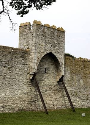 Teil der mittelalterlichen Stadtmauer in Visby - ibxrma00294721