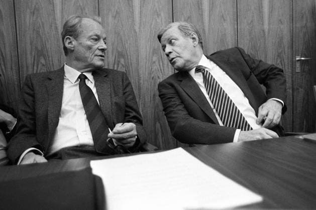 Willy Brandt (li., Deutschland SPD Bundesvorsitzender) und Helmut Schmidt (Deutschland SPD)