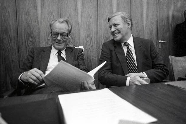 Willy Brandt (li., Deutschland SPD Bundesvorsitzender) und Helmut Schmidt (Deutschland SPD)