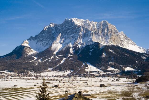  Zugspitzmassiv in Österreich (iblmmx00632296)