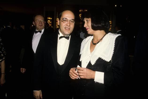 Gregor Gysi (li., Deutschland PDS Bundesvorsitzender) und Monika Koepp zum Bundespresseball