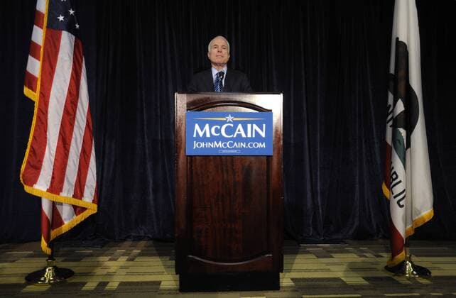 Präsidentschaftskandidat John McCain (USA Republikaner Senator Arizona) anlässlich einer Pressekonferenz in Beverly Hills -  lap20080528102