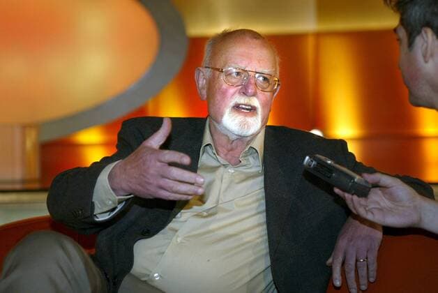 Sänger Roger Whittaker anlässlich der ARD-Fernsehshow - Verstehen Sie Spaß? - in Freiburg