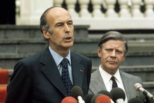Präsident Valerie Giscard dEstaing (li., Frankreich) und Bundeskanzler Helmut Schmidt (Deutschland SPD) anlässlich einer Pressekonferenz in Bonn