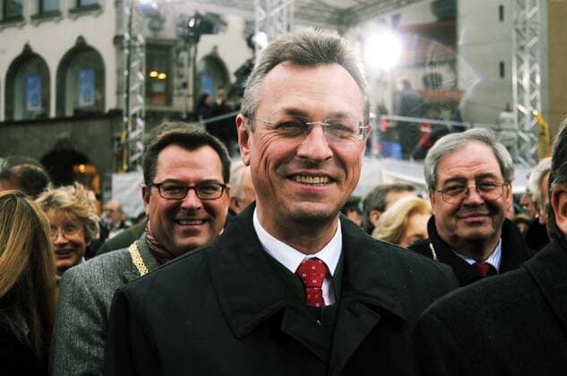 Siegfried Schneider (Deutschland CSU Kultusminister Bayern) während der Amtseinführung von Bischof Reinhard Marx zum Erzbischof von München und Freising, München