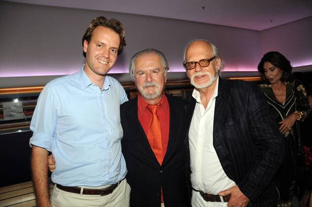 Bildhauer Fernando Botero (Mitte) neben Christer von Lindequist (li.) und Regisseur Rob Houwer (re.) anlässlich des Filmfestes in München