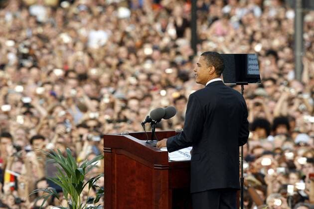 Präsidentschaftskandidat Barack Obama (USA Demokraten) und Publikum anlässlich seiner Rede an der Siegessäule in Berlin