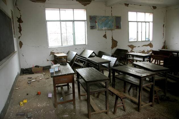 Erdbebenschäden in der Schule in Lixi - Sichuan - 