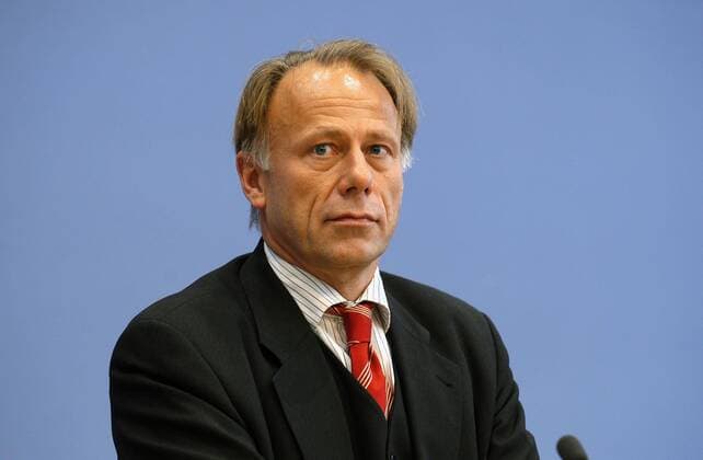 Umweltminister Jürgen Trittin (Deutschland Bündnis90 Die Grünen) anlässlich einer Pressekonferenz in Berlin