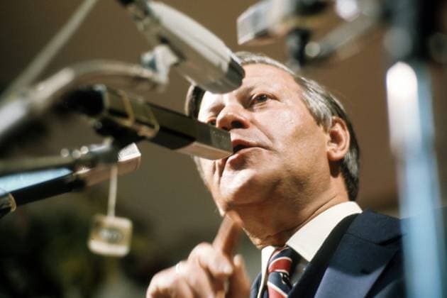 Bundeskanzler Helmut Schmidt (Deutschland SPD) spricht während einer Wahlkampfveranstaltung