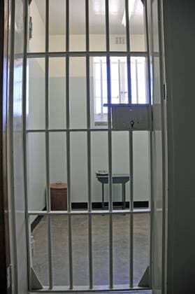 IMAGO History, Ende der Apartheid in Südafrika: 1990-1994 Ehemalige Zelle von Nelson Mandela auf der Gefängnisinsel - Robben Island - bei Kapstadt (iblwga00979861)