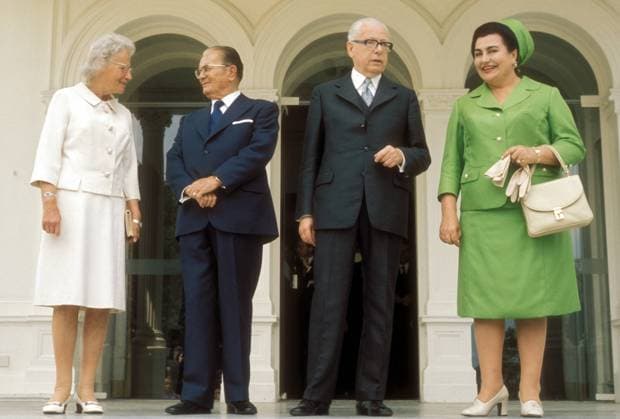 Bundespräsident Gustav Heinemann (2.v.re., Deutschland SPD), Präsident Josip Broz Tito (Jugoslawien), Hilda Heinemann (li.) und Titos Ehefrau Jovanka