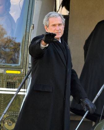 Präsident George W. Bush (USA) winkt zum Abschied vor dem Besteigen der Marine One in Washington DC -  (wax20090116717)