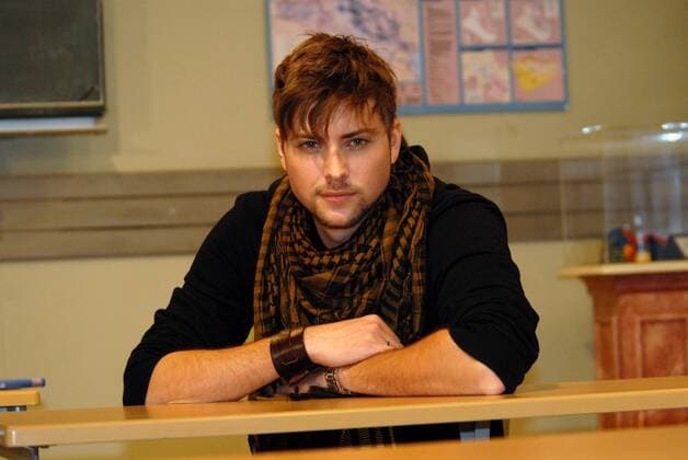Schauspieler Felix von Jascheroff während eines Fotoshootings in Berlin