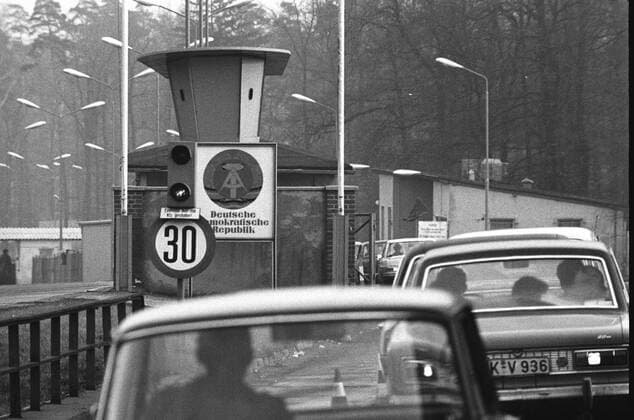 Sperrung der innerdeutschen Grenze am Grenzübergang Helmstedt–Marienborn