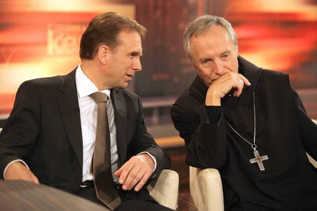 Dieter Althaus (li., Deutschland CDU Ministerpräsident Thüringen) und Abtprimas Notker Wolf anlässlich der Aufzeichnung der ZDF-Sendung - Johannes B. Kerner - in Erfurt