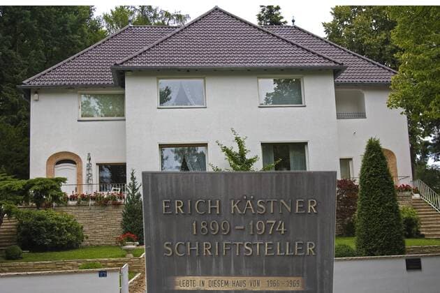 Das Haus in dem Erich Kästner wohnte, Berlin, Deutschland, Europa iblasm00930061
