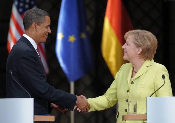 Präsident Barack Obama (USA) und Bundeskanzlerin Angela Merkel (Deutschland CDU) während einer gemeinsamen Pressekonferenz in Dresden