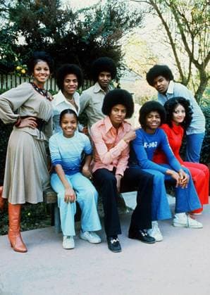 Sänger Michael Jackson (Vorne Mitte) neben seinen Brüdern Jermaine, Tito, Jackie und Marlon (Vorne 2.v.re., alle The Jackson Five) sowie seiner Schwester La Toya (Vorne re.) -  (LF29098)