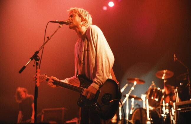 Sänger Kurt Cobain (Nirvana) während eines Konzerts in Paris - 