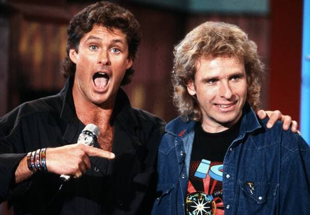 Sänger David Hasselhoff (li.) und Moderator Thomas Gottschalk (re.) während eines Auftritts in der TV-Sendung - Wetten Dass - in Saarbrücken