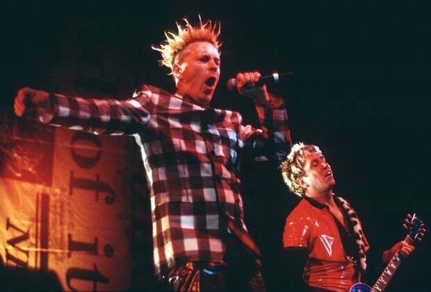 Sänger Johnny Rotten (li.) und Gitarrist Steve Jones (beide Sex Pistols) in München