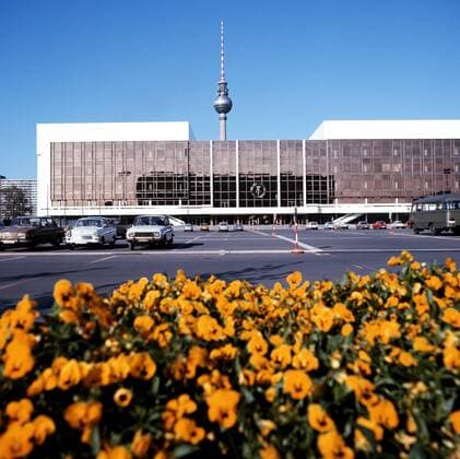 Palast der Republik in Berlin Ost