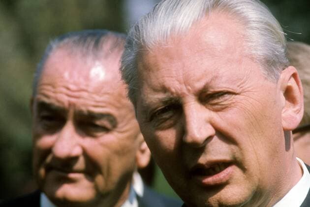 Bundeskanzler Kurt Georg Kiesinger (re., Deutschland CDU) und Präsident Lyndon B. Johnson (USA) während eines Staatsbesuches in Deutschland