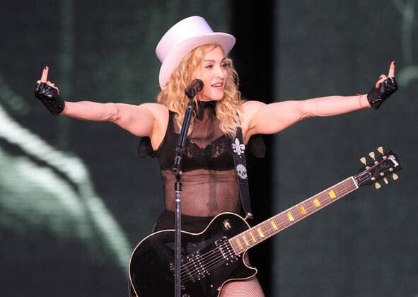 Sängerin Madonna während eines Konzertes in St. Petersburg  (en00259944031)