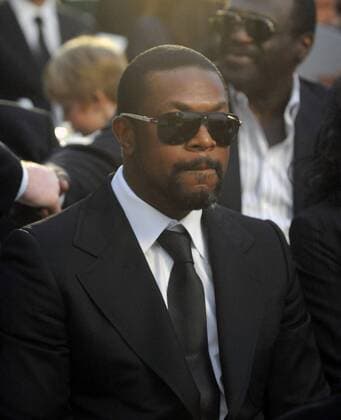 Actor Chris Tucker attends Michael Jackson s burial service held at Glendale Forest Lawn Memorial Park in Glendale, California on September 3, 2009. Jackson, 50, a.k.a the king of pop , died at UCLA Medical Center after going into cardiac arrest at his rented home on June 25, 2009 in Los Angeles, California. UPI Harrison Funk The Jackson Family HO Family members attend Michael Jackson burial service in Glendale, California  LAP20090903114