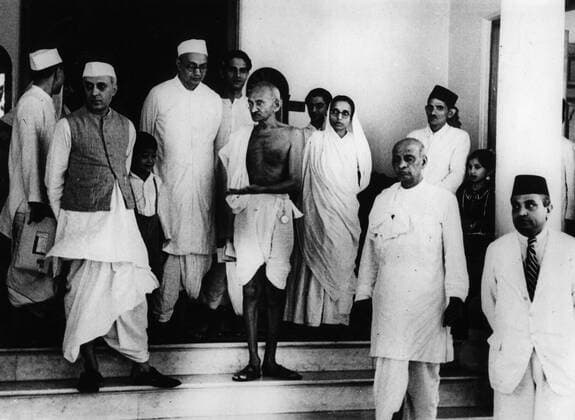 IMAGO ICONS: Mahatma Gandhi Sep 06, 1939; Delhi, India; MAHATMA GANDHI with NEHRU. Delhi India  - ZUMAk09