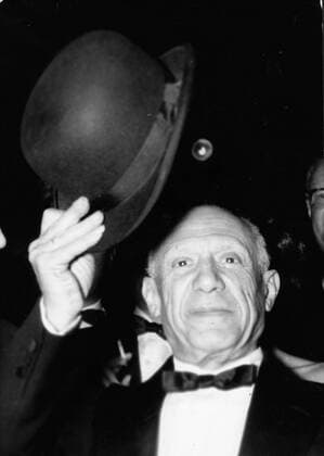 Nov 11, 1950; Paris, FRANCE; Artist PABLO PICASSO at the Cannes Film Festival to see Picasso s Mystery by Frenchman GEORGE-HENRI CLOUZOT. Pablo agreed to wear for the the first time in many years, a dinner jacket and bowler hat. Paris FRANCE  - ZUMAk09