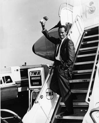 Sep 28, 1961; New York, NY, USA; Actor CHARLTON HESTON known for his religious roles in Ben-Hur and The Ten Commandments , arriving in New York for the taping of the tv special, Old Fashion Thankgiving New York USA  - ZUMAk09