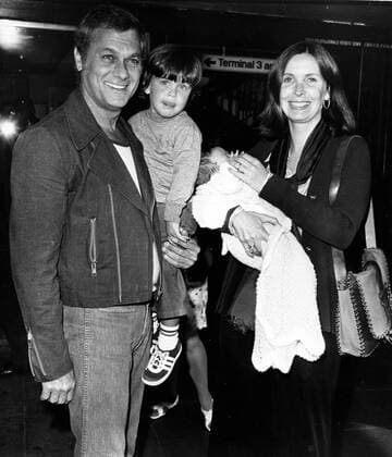 TONY CURTIS and wife LESLIE ALLEN and son Nicholas, London UK  - ZUMAk09