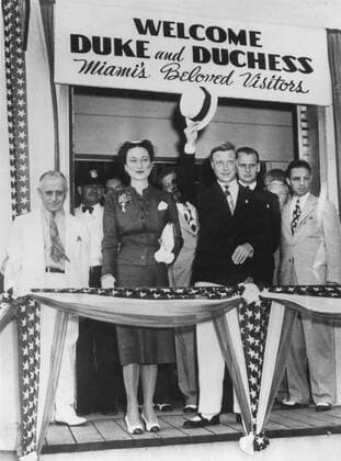 Apr 04, 1938; Cap D Antibes, FRANCE; Duke of Windsor (formerly EDWARD VIII) and his wife Dutchess of Windsor (WALLIS SIMPSON) during their reception in Miami, in Miami am 02.05.1941 , der Herzog winkt mit seinem Hut , links der Bürgermeister Alexander ORR , das Paar bei der Begruessung , Edward VIII had met and fallen in love with a married American woman, Mrs Wallis Simpson. Concern about Edward s private life grew in the Cabinet, opposition parties and the Dominions, when Mrs Simpson obtained a divorce in 1936 and it was clear that Edward was determined to marry her. Eventually Edward realised he had to choose between the Crown and Mrs Simpson who, as a twice-divorced woman, would not have been acceptable as Queen. In 1937, Edward was created Duke of Windsor and married Wallis Simpson in a ceremony in France. Edward VIII is the only British monarch to have voluntarily relinquished the  - ZUMAk09