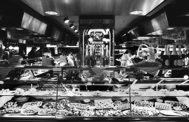 Deutschland, Berlin. Kaufhaus des Westens (KaDeWe). Feinschmeckeretage im 6. Stock