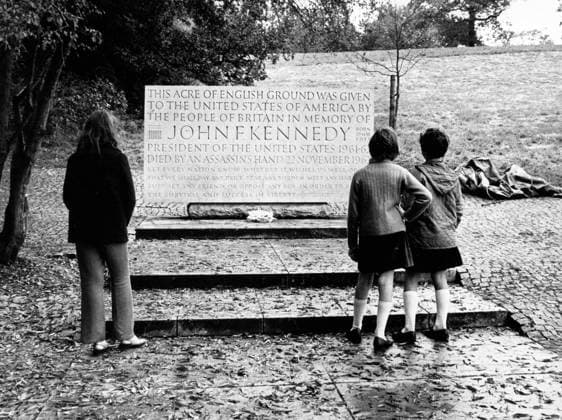 IMAGO History, Ermordung von US-Präsident John F. Kennedy in Dallas, 1963 Mar 12, 1973; New York, NY, USA; Acre of English ground given to the United States in memory of the assassinated President John F. Kennedy. New York USA  - ZUMAk09