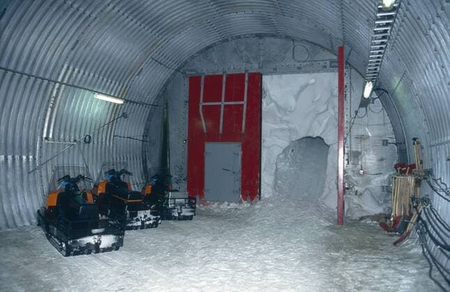 Deutsche Forschungsstation Georg von Neumayer, Wellblechroehre, Antarktis, , german Antarctic station Georg von Neumayer, tube of corrugated metal, Antarctica, , BLW040266