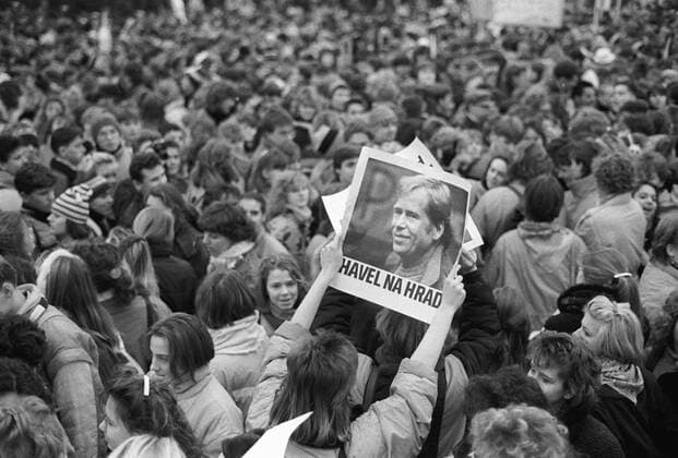 November 1989, Prague, Velvet revolution, demonstrators with a poster of Vaclav Havel call on him to be the next president. CTK Photo Pavel Hroch 