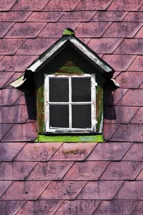 Altes Dachfenster ibxals01296676