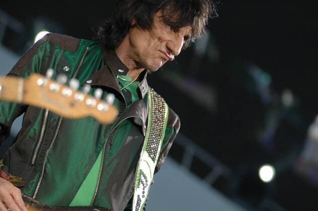 Veranstaltung, Musik, Konzert Auftritt, The Rolling Stones während ihrer Tour in der AWD Arena Hannover: Gitarrist Ron Wood