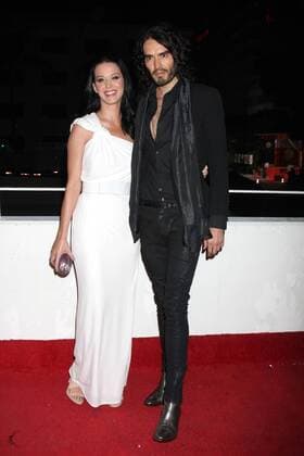 Katie Perry , die Sängerin mit ihrem Verlobten Russell Brand bei der 3. Art of Elysium Gala am 16.1.2010 in Beverly Hills 