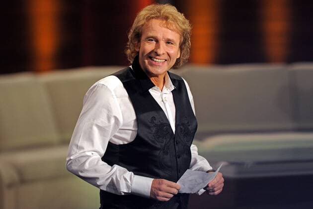 Fernsehmoderator Thomas Gottschalk ( GER ) während der ZDF - Sendung Wetten , dass...? am 23.01.2010 live aus aus der Messe Friedrichshafen.